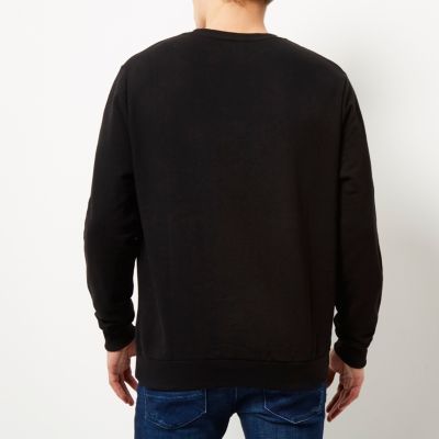 Black V-neck stitch sweatshirt